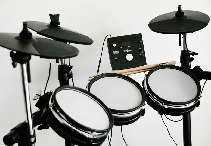 Trommesæt og Slagtøj: Alt hvad du har brug for til rytme i én katalog
