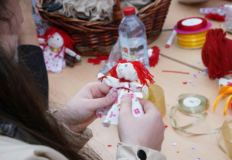 Muñecas Artesanales: Cómo Elegir una Pieza Coleccionable
