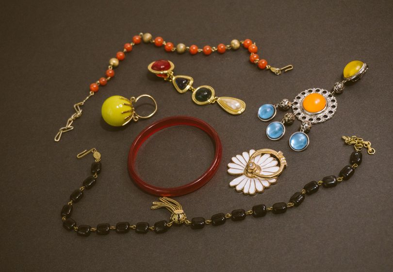 Joyería Hecha a Mano: Cómo Encontrar un Accesorio Verdaderamente Único