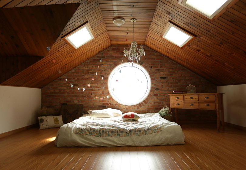 How Light Affects Mood: The Psychology of Home Lighting
