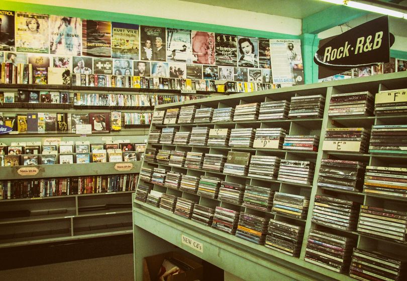 Como Encontrar Versões do Realizador Que Não Verás em Streaming: Um Guia para DVDs Raros