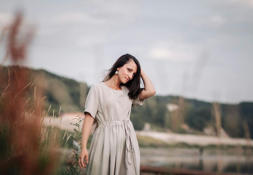 Vestito di Lino per l'estate: Come Trovare un'Opzione Stilosa e Confortevole