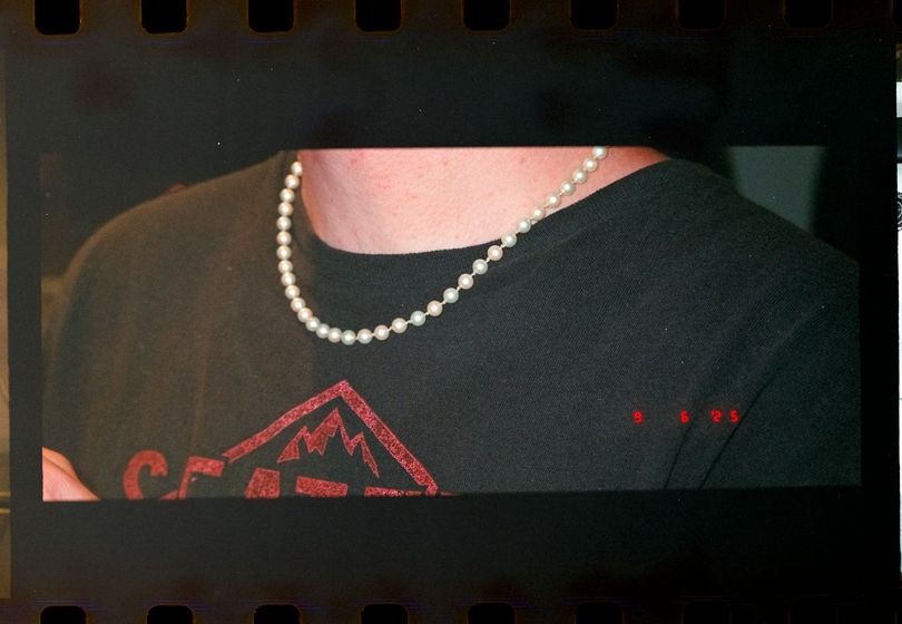 Colares Masculinos: Como Escolher o Estilo, Padrão de Elo e Comprimento Certo Para Seu Visual e Altura