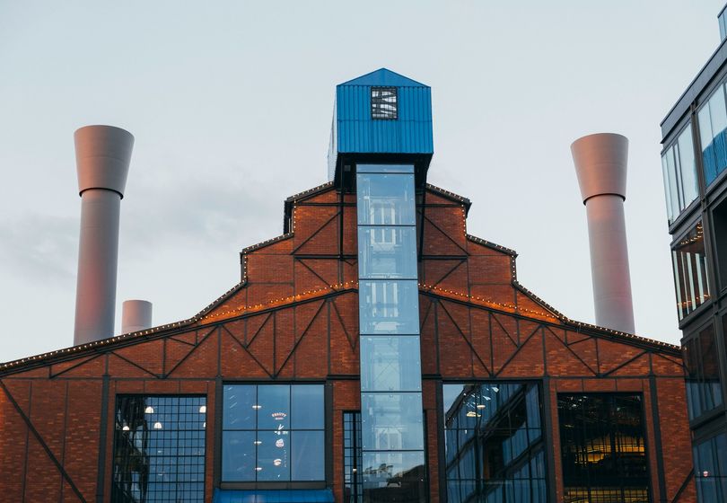 Ownerless Factories: The First Experiments with Fully Autonomous Industrial Ecosystems