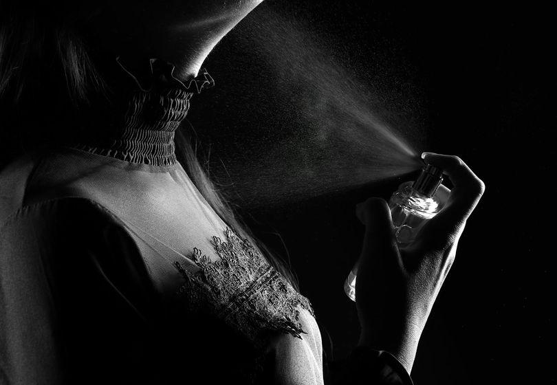 Hemmeligheter om Varighet: Hvordan Få Parfymen Din Til Å Vare Lenger