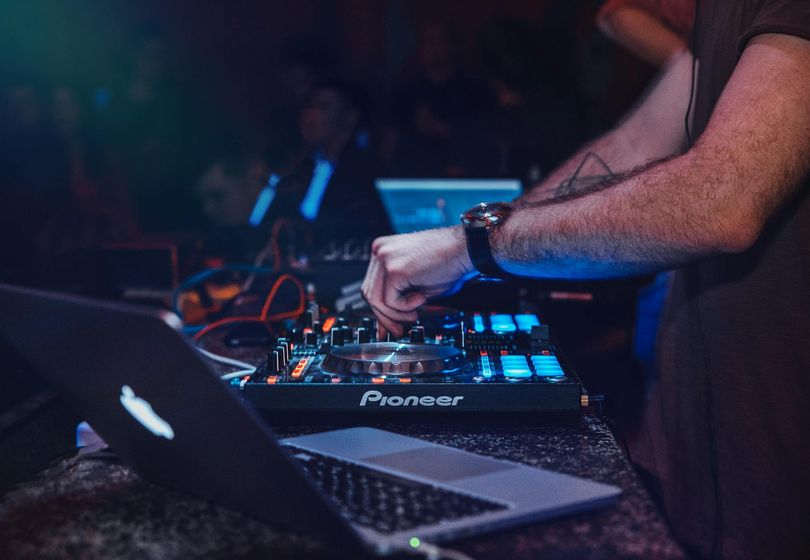 Style on the Console: How Modern DJ Equipment Sets Fashion on Stage