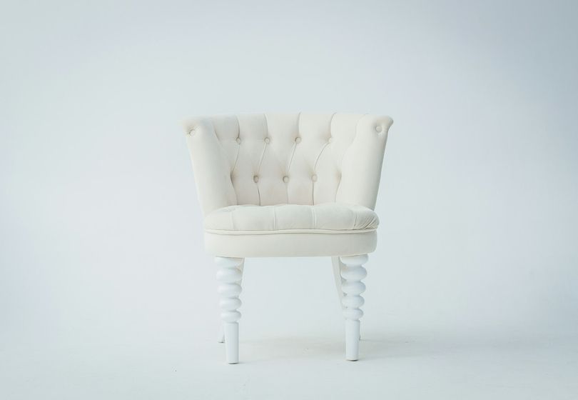 The Perfect Lounge Chair: How to Combine Style and Ergonomics