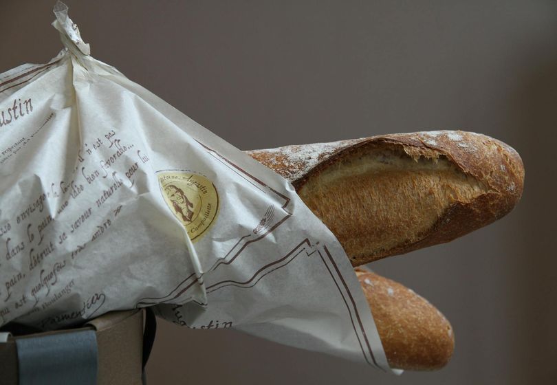 Crispy Baguette: How to Choose the Perfect French Bread