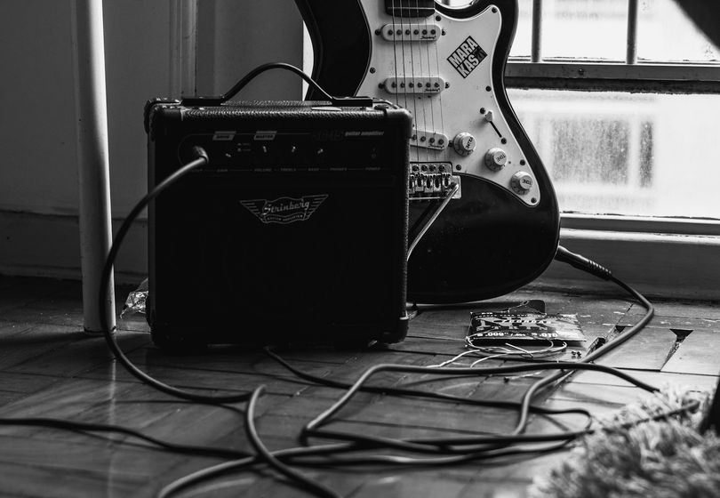 Electric Guitar Effects Pedals: Which Ones You Need First
