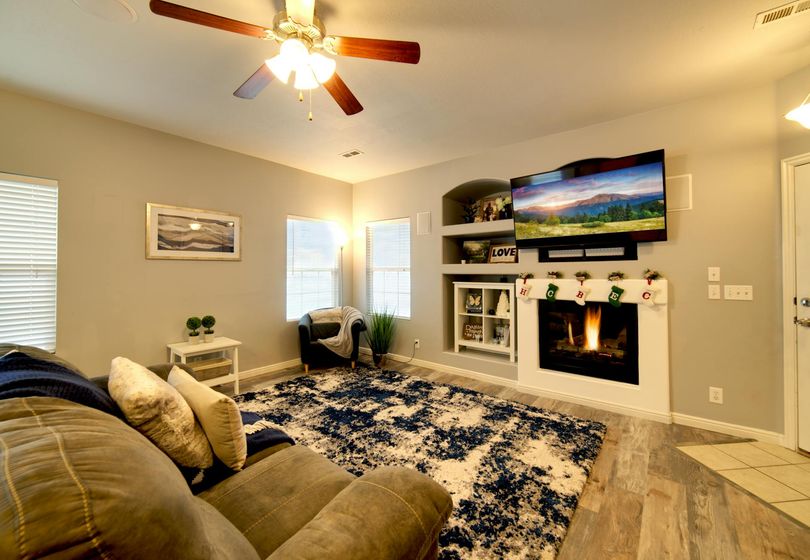 Fireplace in an Apartment: Modern Ideas for a Cozy Atmosphere