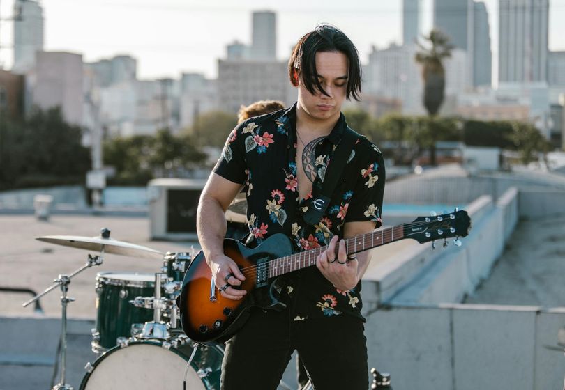 Como Escolher uma Guitarra Elétrica para Iniciantes e Músicos Avançados