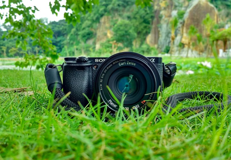 How to Choose the Perfect Camera for Beginner Photographers: A 2024 Guide