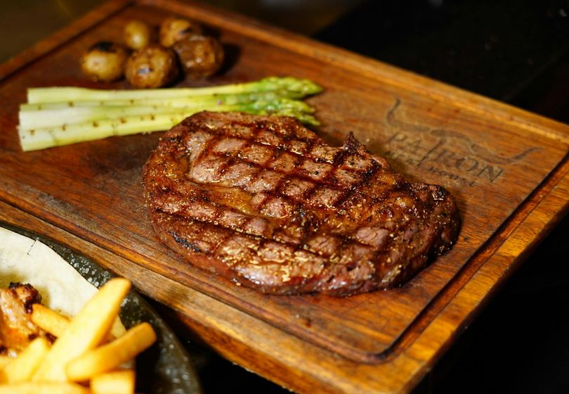 Como Cozinhar o Bife Perfeito numa Frigideira em Casa