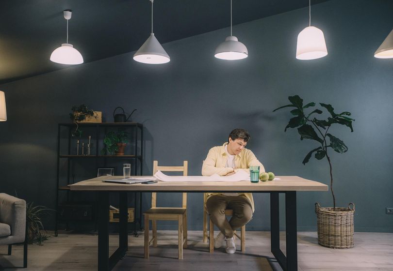 How to Choose Office Lighting Without Straining Your Eyes