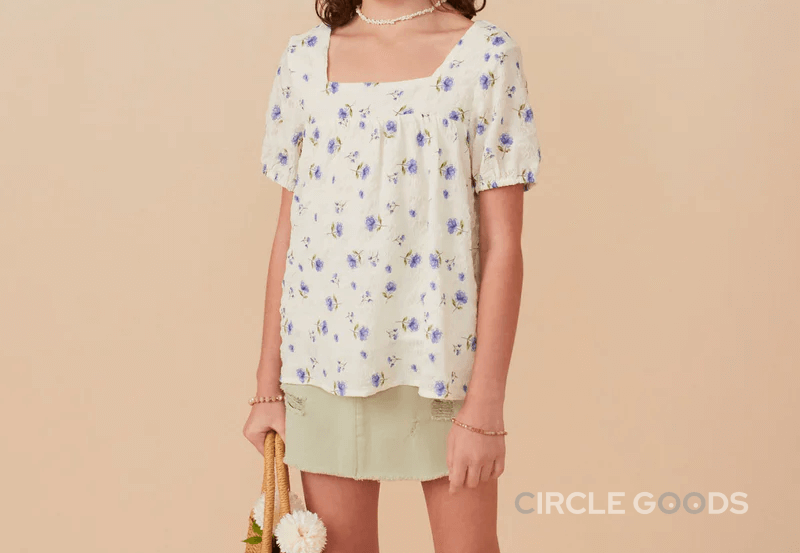 Trendy Tops and Blouses for Girls: How to Choose Stylish Pieces for Every Occasion